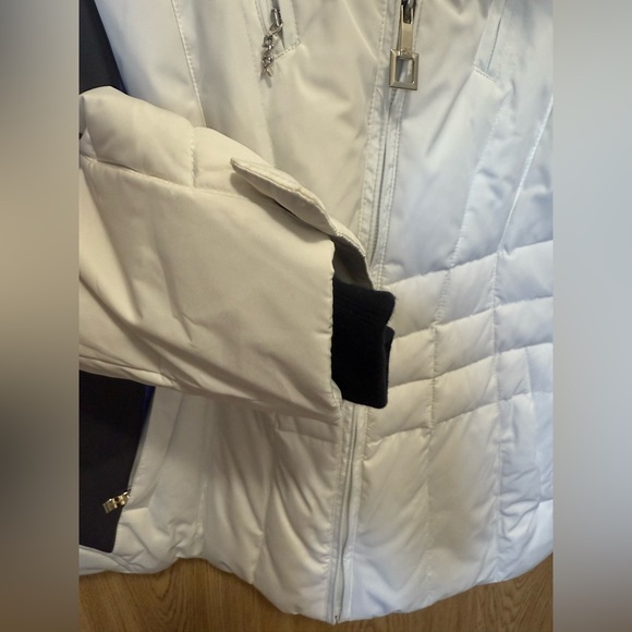 ZeroXposur White and Black Ski Jacket - Picture 6 of 10